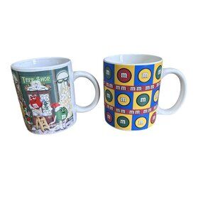 M&M's Coffee Mugs Collectible Cups Christmas Set of 2 11oz Vtg